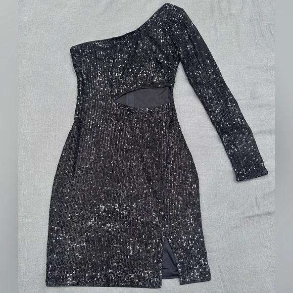 Windsor Black Sequin One-Shoulder Dress - Picture 2 of 2